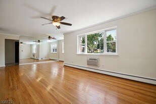 300 Claremont Ave in Verona, NJ - Building Photo