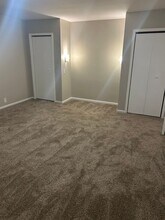 20135 Eureka Rd in Taylor, MI - Foto de edificio - Building Photo