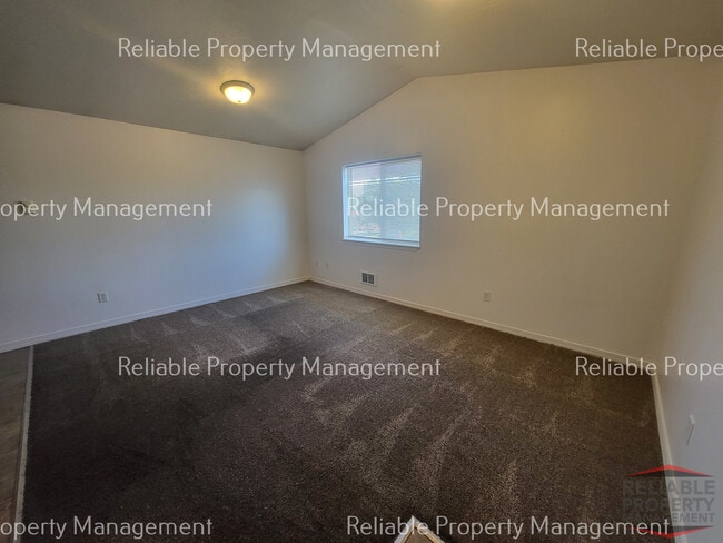 1430 Cambridge Dr, Unit 4 in Idaho Falls, ID - Building Photo - Building Photo