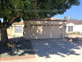 4026 W Whispering Wind Dr in Glendale, AZ - Building Photo