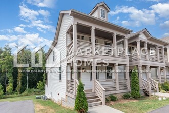 2437 Bell St in Ashland City, TN - Building Photo - Building Photo