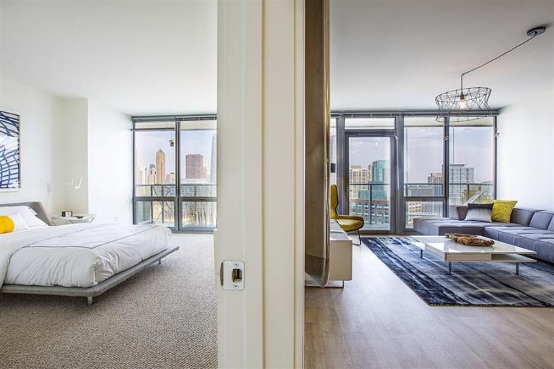 330 E Wacker Dr in Chicago, IL - Building Photo