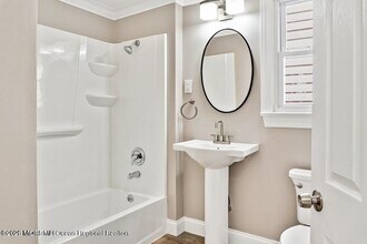 907 Bond St in Asbury Park, NJ - Building Photo - Building Photo