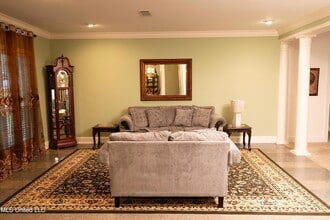 110 Little John Ln in Starkville, MS - Building Photo - Building Photo