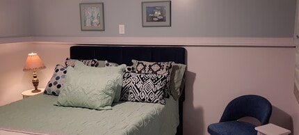 21 Middle Rd, Unit Apartment in Narragansett, RI - Building Photo - Building Photo