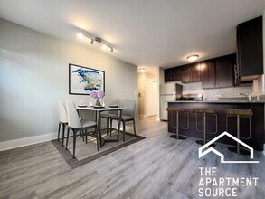 1427 N Dearborn St, Unit 608 in Chicago, IL - Foto de edificio - Building Photo