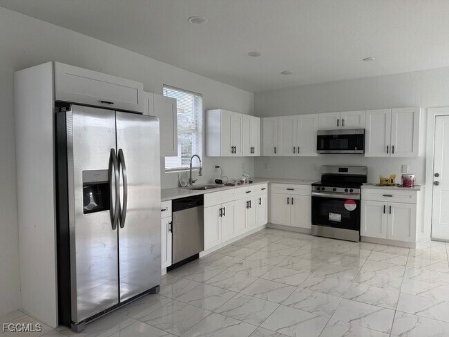 167 Pennfield St in Lehigh Acres, FL - Building Photo - Building Photo