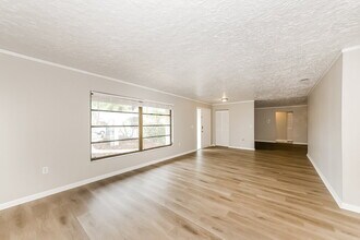 4760 Greencroft Rd in Sarasota, FL - Building Photo - Building Photo