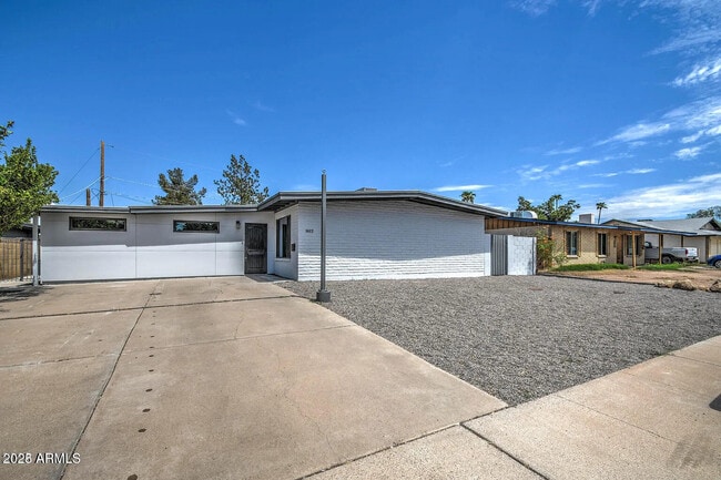 1612 E Gaylon Dr in Tempe, AZ - Building Photo - Building Photo