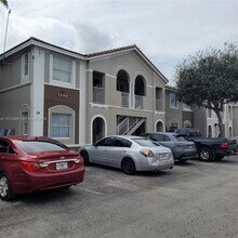 1666 SE 27th Ct in Homestead, FL - Foto de edificio - Building Photo