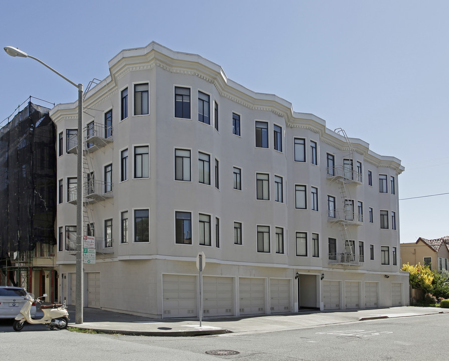 101 Capra Way in San Francisco, CA - Building Photo