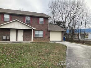 8674 Tervada Dr in Knoxville, TN - Building Photo - Building Photo