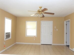 16114 Avenue D in Channelview, TX - Building Photo - Building Photo