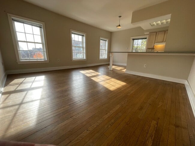 3041-3041 M St NW in Washington, DC - Building Photo - Building Photo