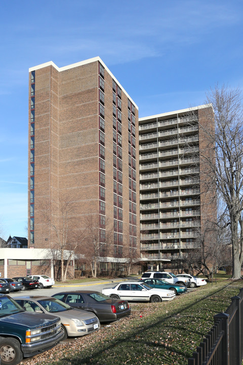 St Catherine Apartments in Louisville, KY - Building Photo