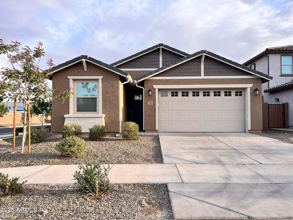 23083 E Pegasus Pkwy in Queen Creek, AZ - Building Photo