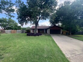 100 Bugle Ct in Fort Worth, TX - Building Photo