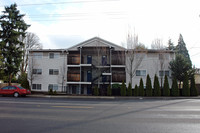 Pier Park Condominiums in Portland, OR - Foto de edificio - Building Photo