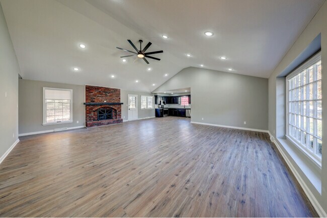 property at 6724 N Garfield Ave