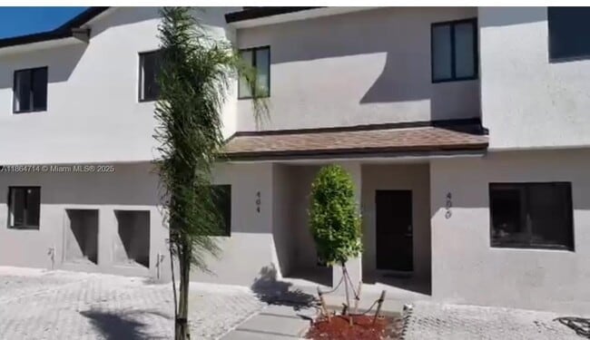 property at 421 SE 1st Ave