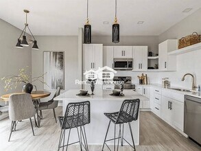 15536 Rocklyn Pl in Clive, IA - Building Photo - Building Photo