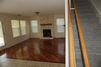 11315 Fletcher Hall Ln in Austin, TX - Building Photo - Building Photo