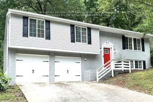 5369 Olde St in Stone Mountain, GA - Building Photo