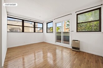 241 Bedford Ave in Brooklyn, NY - Building Photo - Building Photo