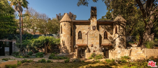 property at 8978 Wonderland Ave