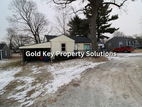 1212 Layton Rd in Anderson, IN - Building Photo - Building Photo