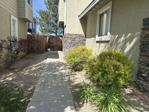 3871 Warren Way in Reno, NV - Building Photo - Building Photo