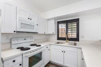 19 W Piute Ave in Phoenix, AZ - Building Photo - Building Photo