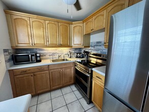 1 Canterbury E in West Palm Beach, FL - Building Photo - Building Photo