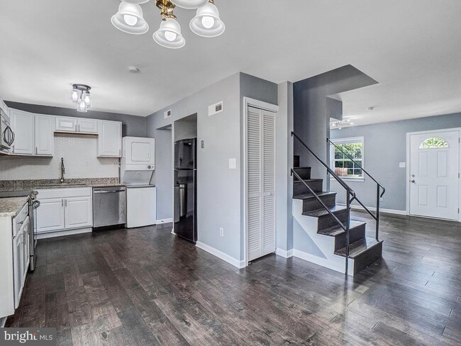 330 Brock Square in Fredericksburg, VA - Building Photo - Building Photo