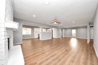 25603 Pine Acres Cir in Spring, TX - Building Photo - Building Photo