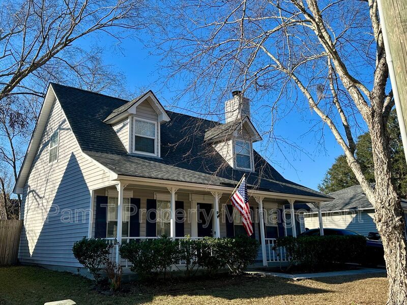 226 Bordeaux Ln in Savannah, GA - Building Photo