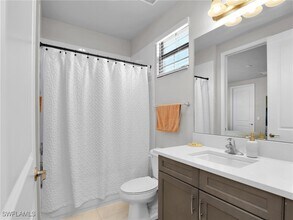 4478 Kensington Cir in Naples, FL - Foto de edificio - Building Photo
