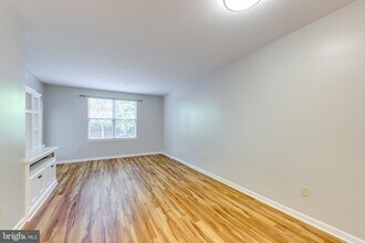 1625 International Dr, Unit 109 in McLean, VA - Building Photo - Building Photo