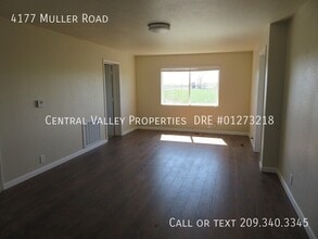 4177 W Muller Rd in Stockton, CA - Building Photo - Building Photo