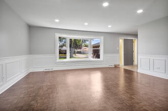 9212 McVicker Ave in Oak Lawn, IL - Building Photo - Building Photo