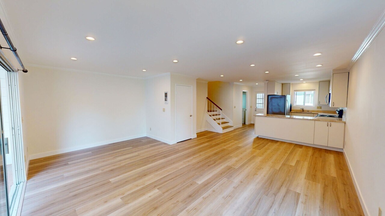 236 B Ave in Coronado, CA - Building Photo