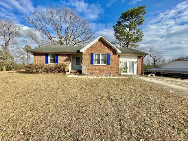 119 Oakridge Ave in Spring Lake, NC - Building Photo - Building Photo