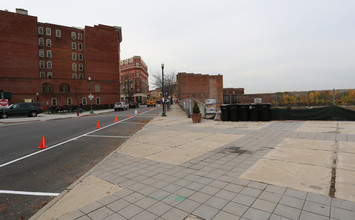 Monument Square in Troy, NY - Foto de edificio - Building Photo