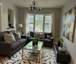 1555 Monroe Ave in River Forest, IL - Building Photo