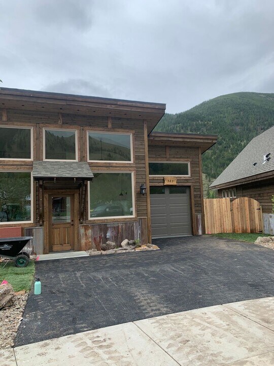 589 Iowa Ave in Missoula, MT - Building Photo