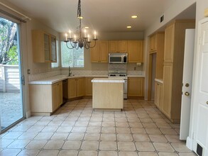 27136 Saddlepeak Trl, Unit 2BM in Valencia, CA - Building Photo - Building Photo