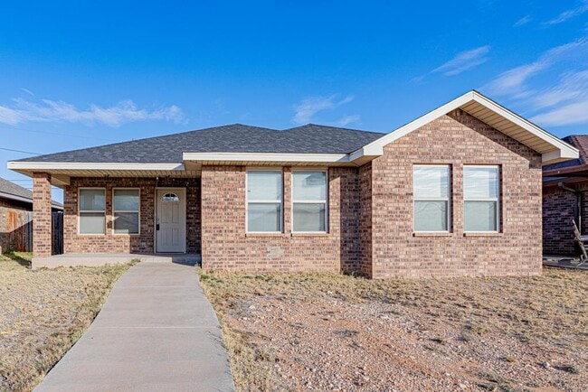 property at 1121 Laredo Dr