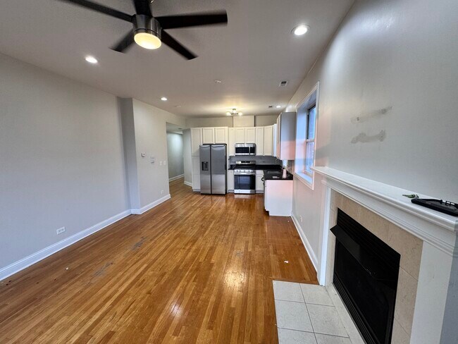 6425 S Maryland Ave in Chicago, IL - Building Photo - Building Photo