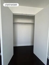 327 E 101st St in New York, NY - Foto de edificio - Building Photo