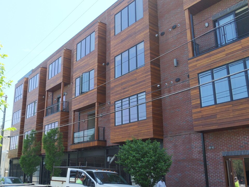 1247 E Columbia Ave in Philadelphia, PA - Building Photo